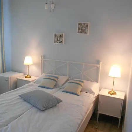 синя луна Guest house *