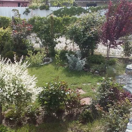 Guest house синя луна *