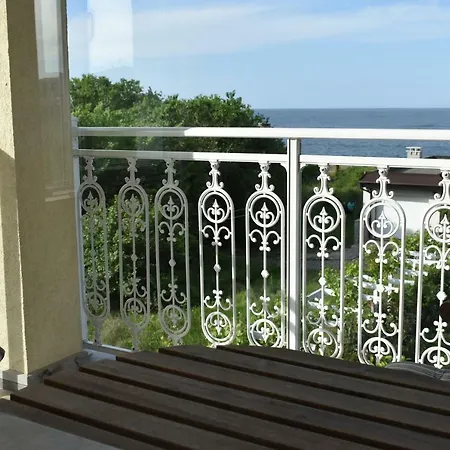 синя луна Guest house