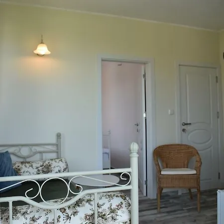 синя луна Guest house *