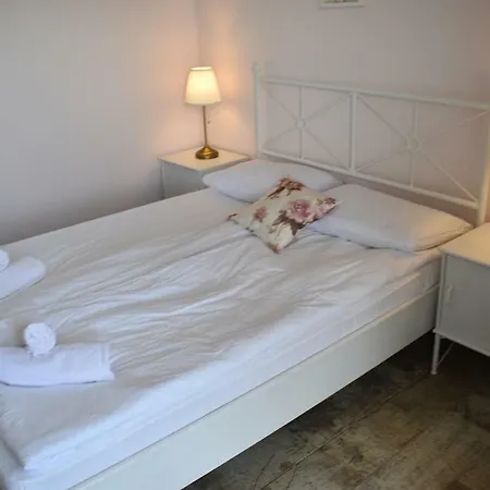 синя луна Guest house *
