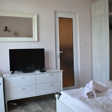 синя луна Guest house