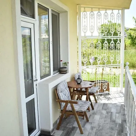 Guest house синя луна Lozenets